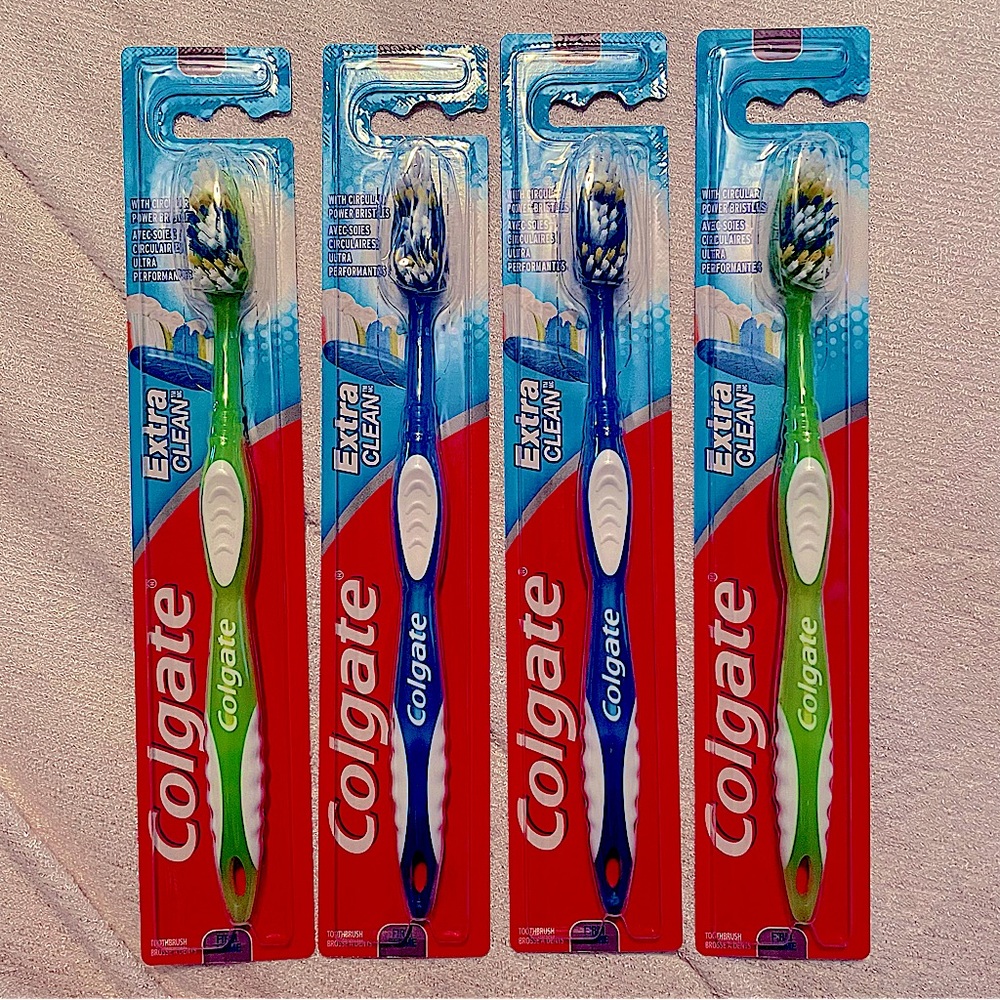 Colgate Extra Clean Toothbrushes NWOT